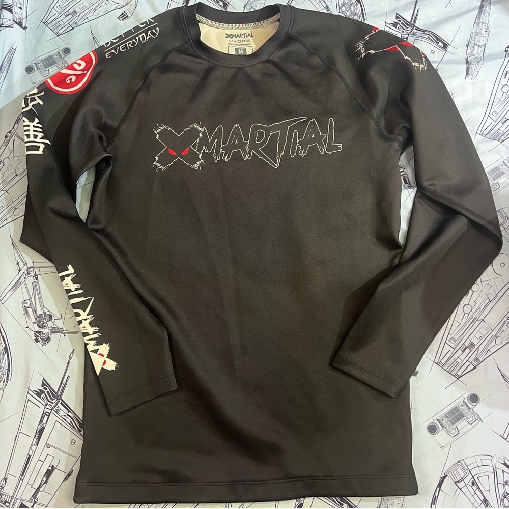 XMARTIAL Rashguard Men’s Medium Shirt